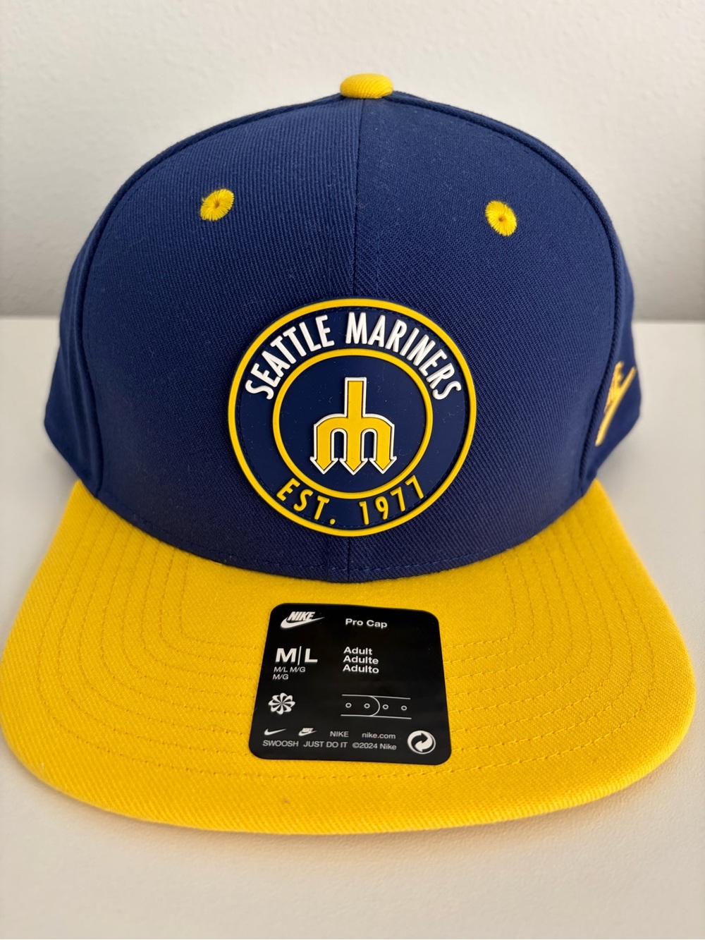 NWT Seattle Mariners Nike Pro Cap